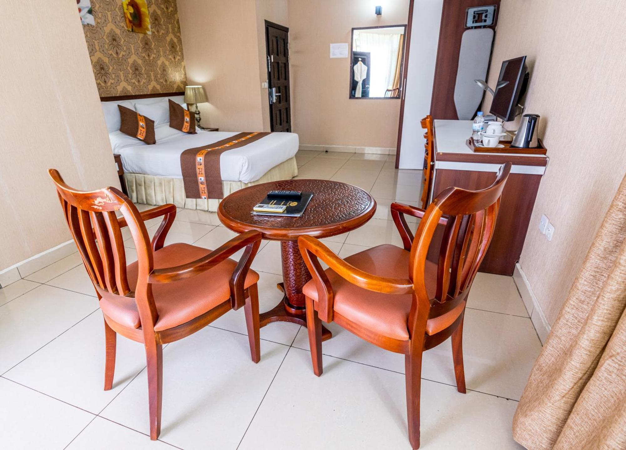 Lemigo Hotel คิกาลี ภายนอก รูปภาพ